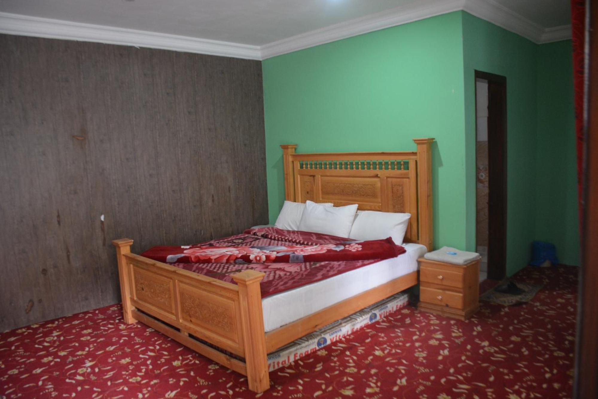 Hotel Pine Hills, Naran Exterior photo